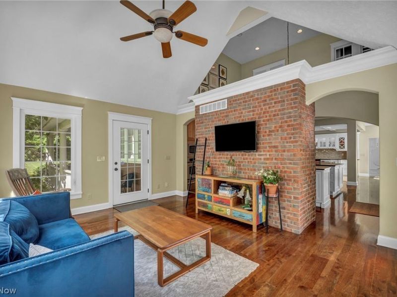 7125 Bridlewood Drive, Concord Township, OH 44077 Photo 4