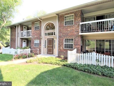 1914 WILSON, Unit 204, MCLEAN, VA 22102