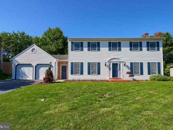 3474 CRYSTAL LANE, LANCASTER, PA 17601