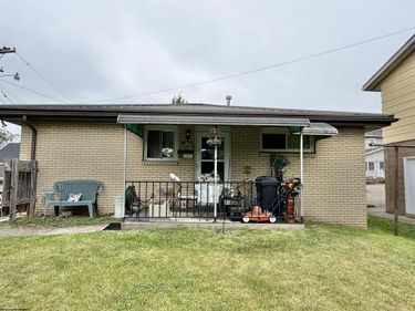 520 Mahan Avenue, Follansbee, WV 26037