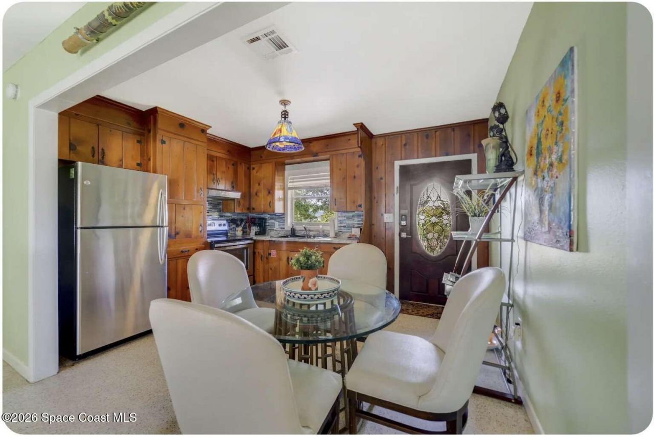 1437 S Orlando Avenue , Cocoa Beach, FL 32931 Photo
