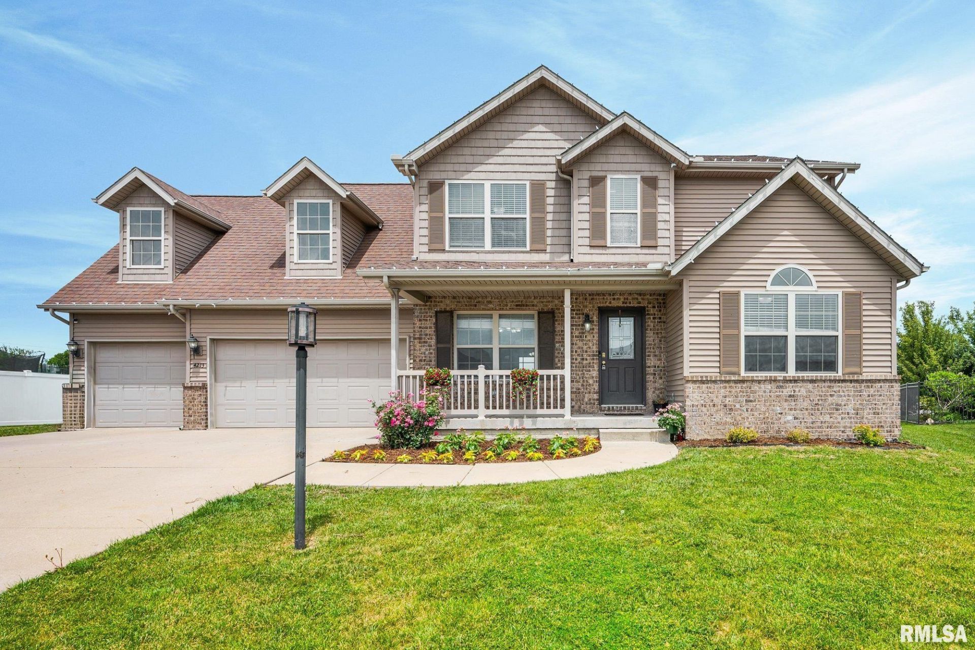 4213 W Thistlewood Court, Dunlap, IL 61525 Main Photo