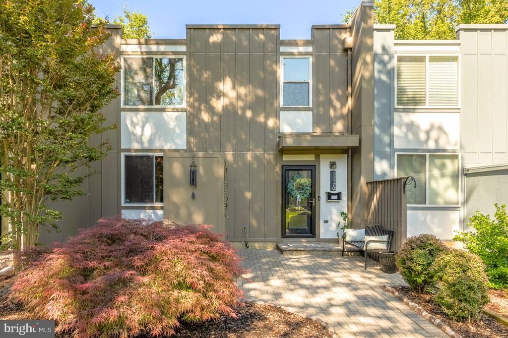 11170 Forest Edge Drive , Reston, VA 20190 Main Photo