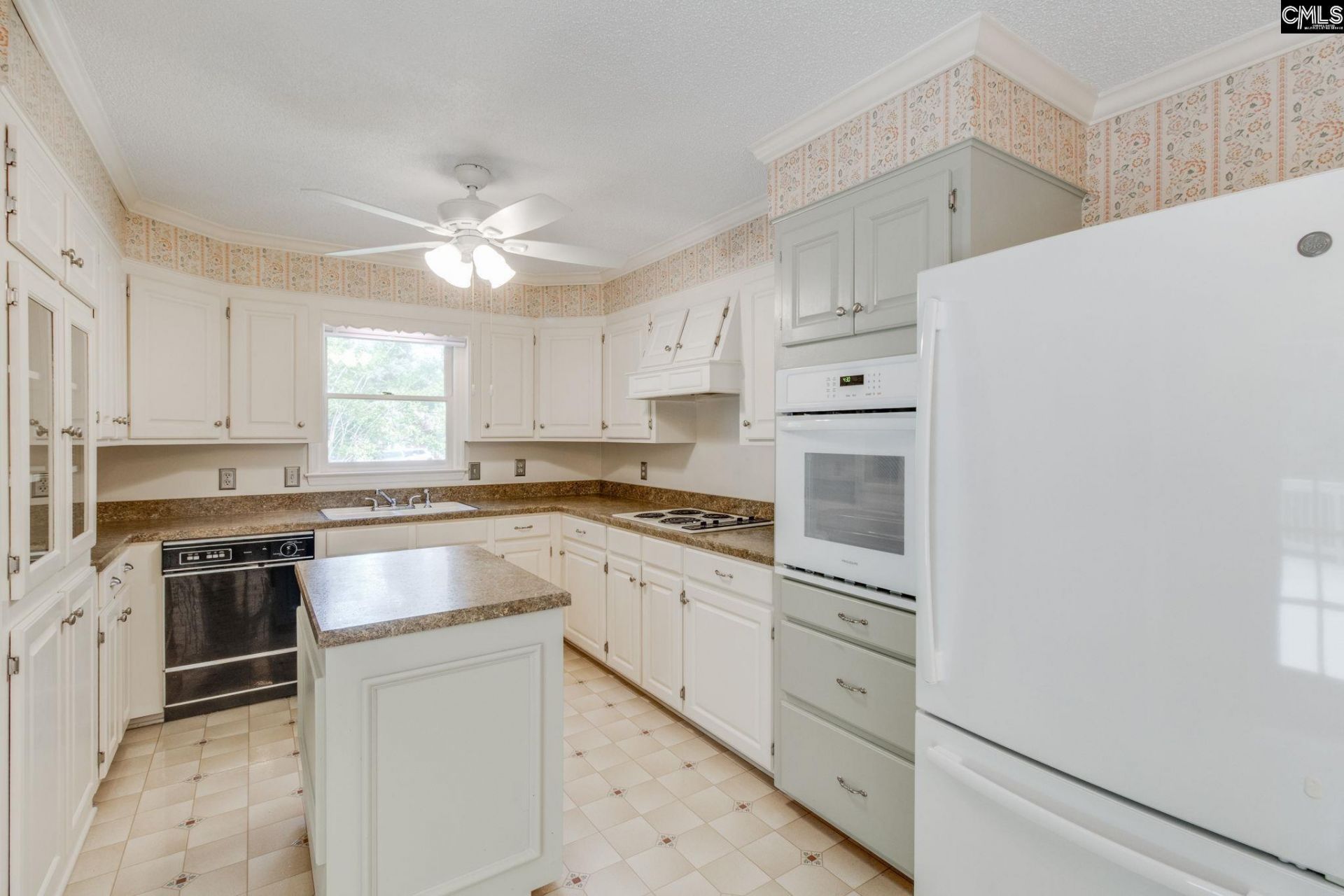 241 Woodridge Circle  Photo 10