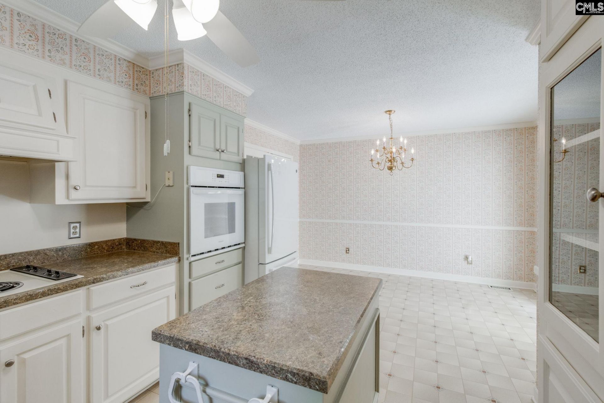 241 Woodridge Circle  Photo 13