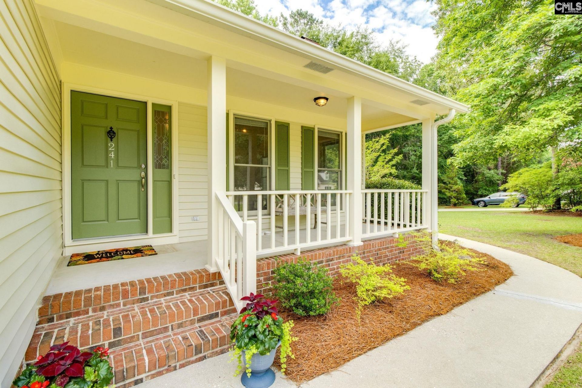 241 Woodridge Circle  Photo 4