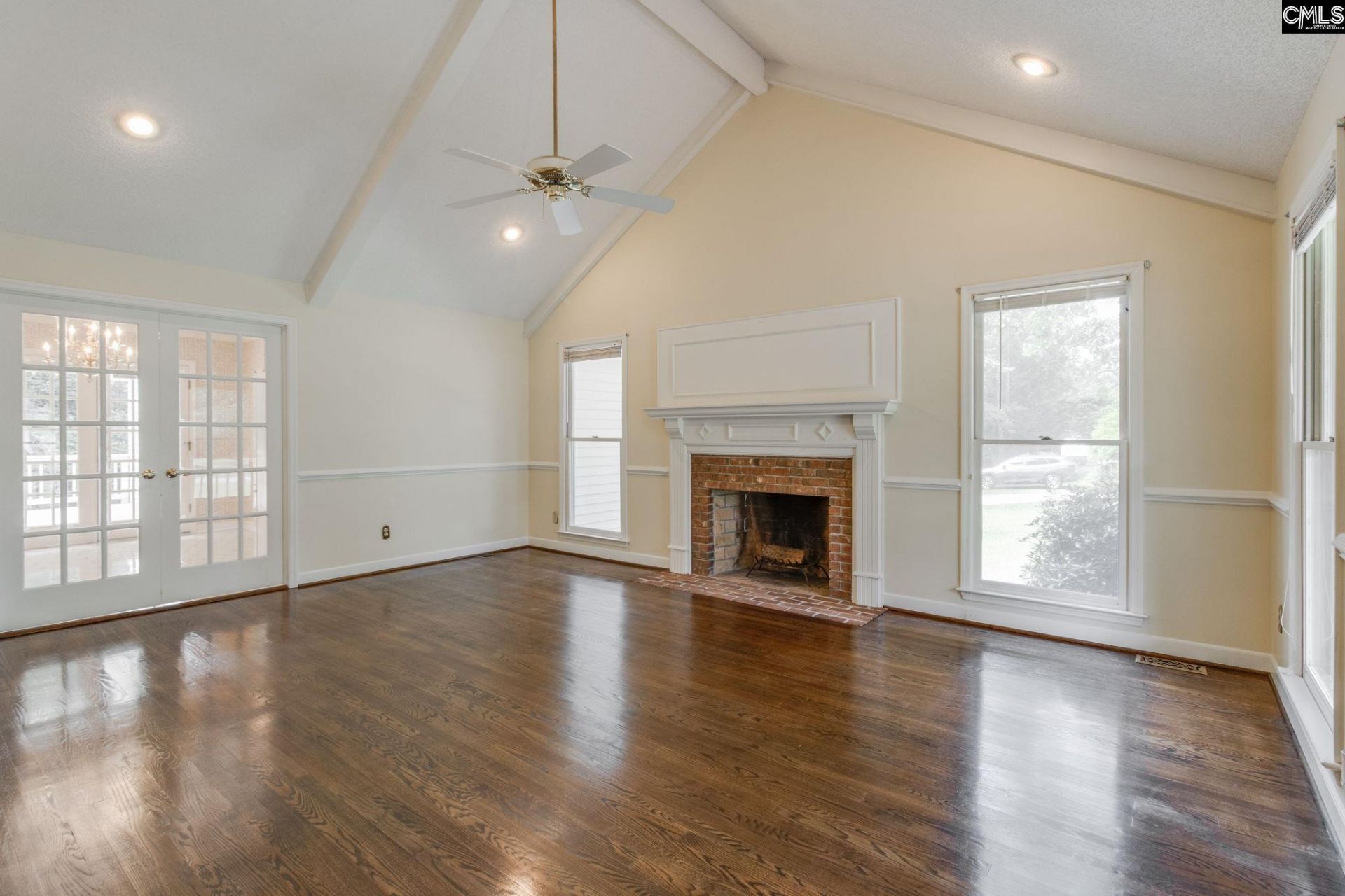 241 Woodridge Circle  Photo 6