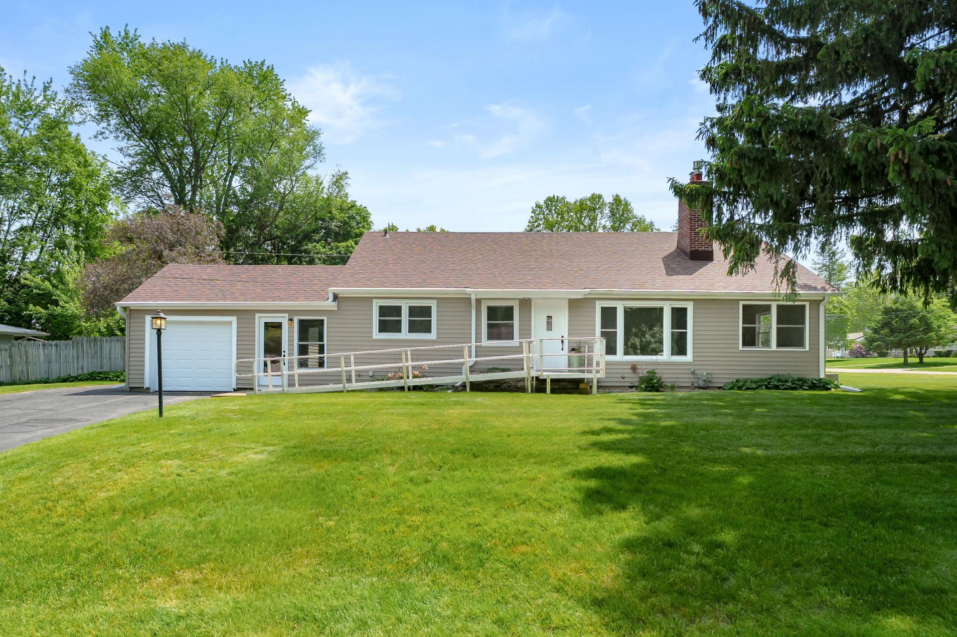 95 W Langley Road W, Battle Creek, MI 49015 Main Photo