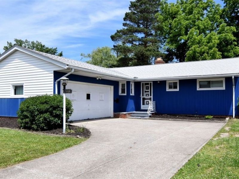 20685 Alameda Parkway, Highland Hills, OH 44128 Photo 2