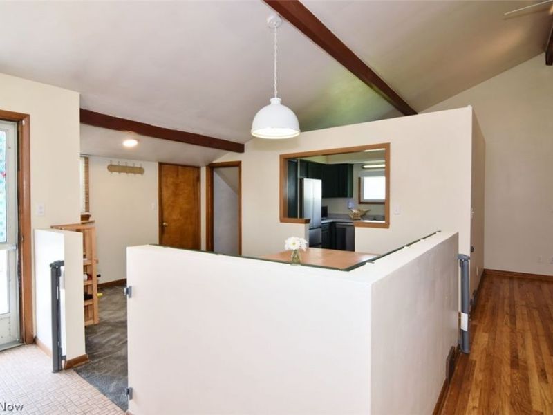 20685 Alameda Parkway, Highland Hills, OH 44128 Photo 4