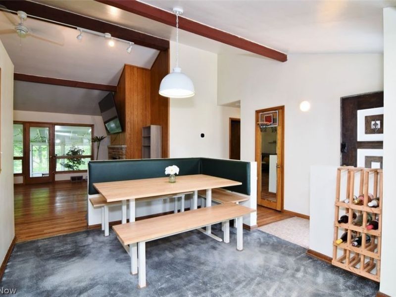 20685 Alameda Parkway, Highland Hills, OH 44128 Photo 8