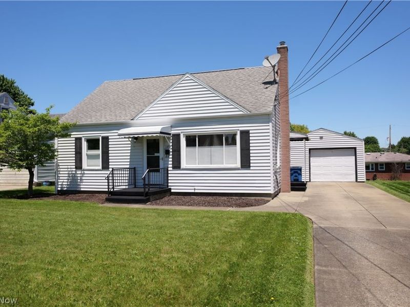 187 Helena Drive , Struthers, OH 44471 Photo 3