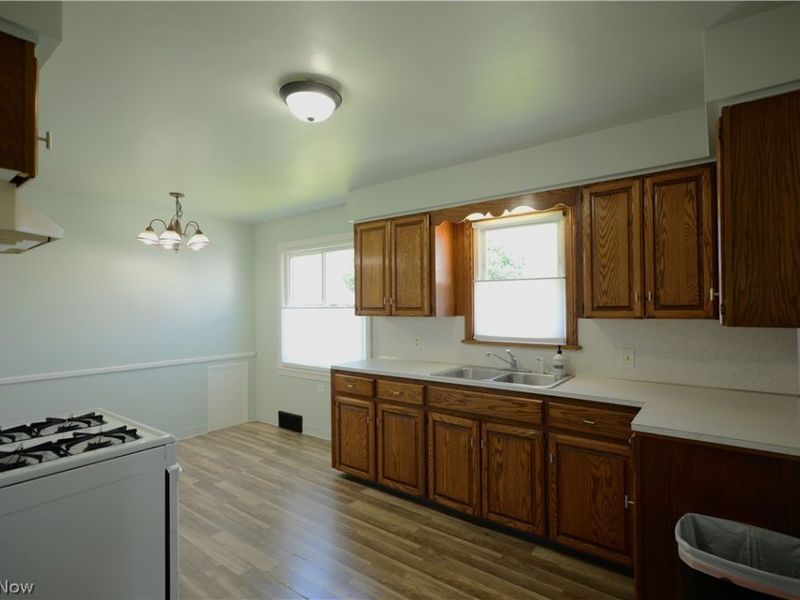 187 Helena Drive , Struthers, OH 44471 Photo 5