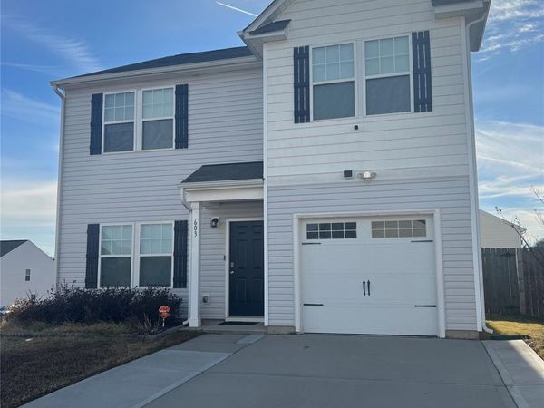 603 Falls Lane , Kannapolis, NC 28081