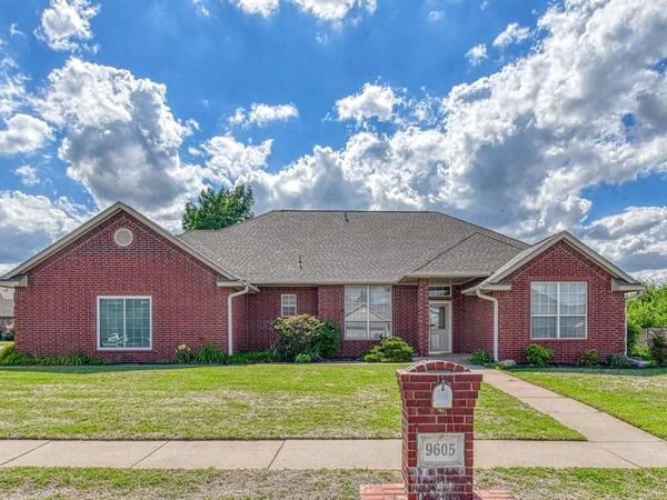 9605 S Hillcrest Drive, Oklahoma City, OK 73159