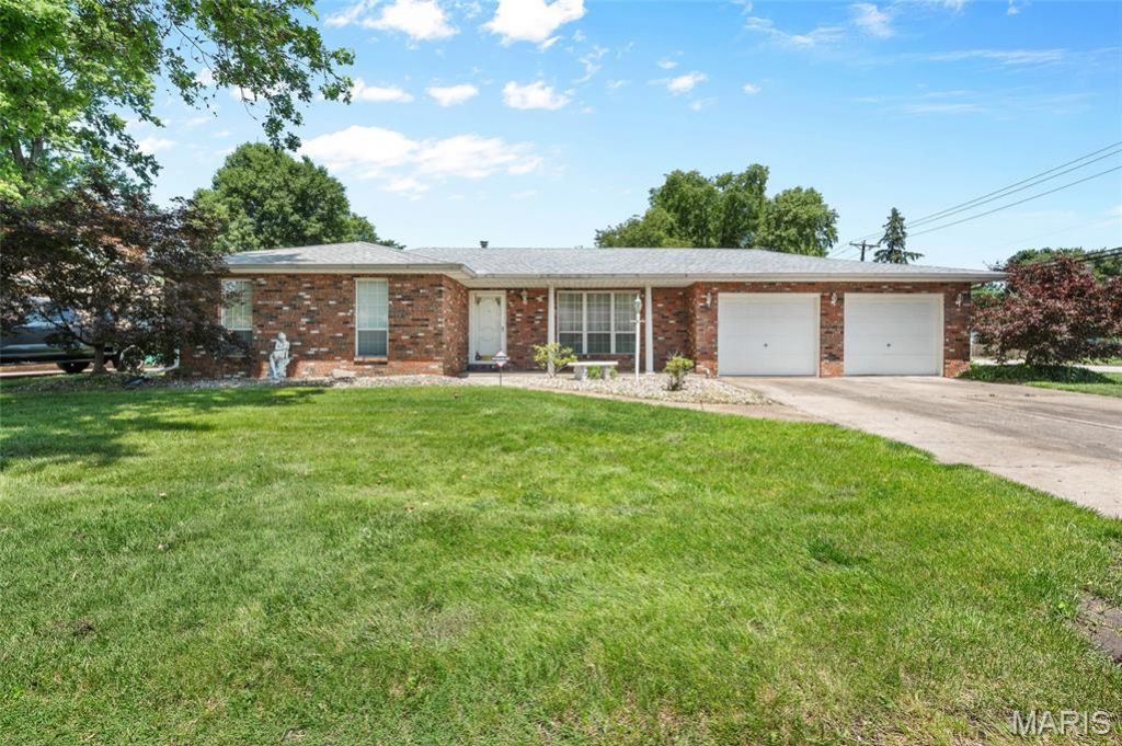 2349 Dwight Drive , Granite City, IL 62040 Main Photo