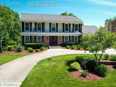 5415 White Hall Circle Circle, West Bloomfield Twp, MI 48323