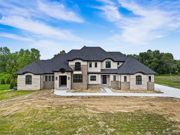 1812 VISTA Drive, Oakland Township, Mi 48363