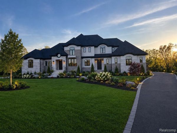 1812 VISTA Drive, Oakland Twp, MI 48363