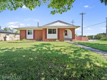 18181 Winwood Court, Brownstown Twp, MI 48193