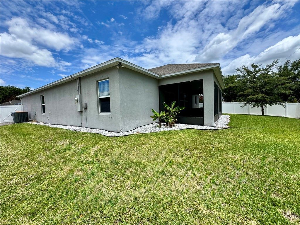 8066 104th Avenue, Vero Beach, FL 32967 Photo
