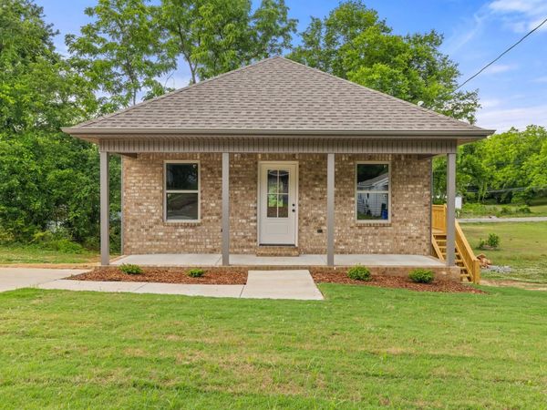 520 Tennessee St, Florence, AL 35630
