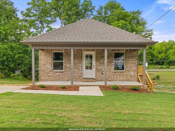 520 Tennessee St, Florence, AL 35630