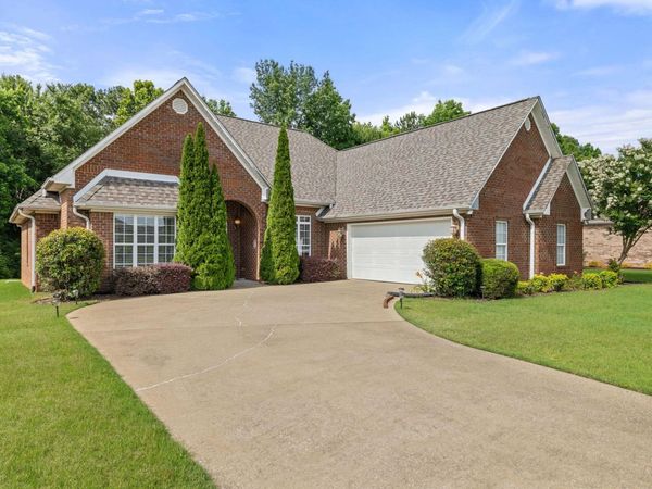313 Sherborne Ct, Florence, AL 35633