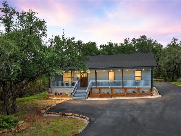 408 Breezing LN , Spicewood, TX 78669