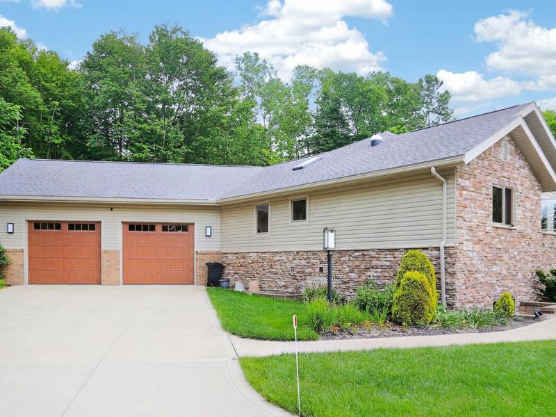 660 King Beach Drive , Howard, OH 43028 Photo 41