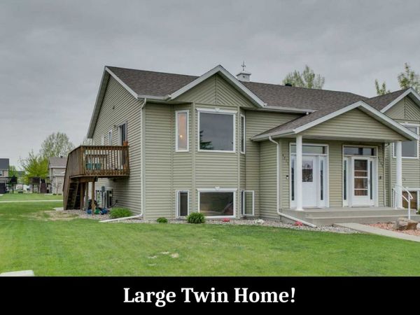 4711 Harvest Drive S, Fargo, ND 58104