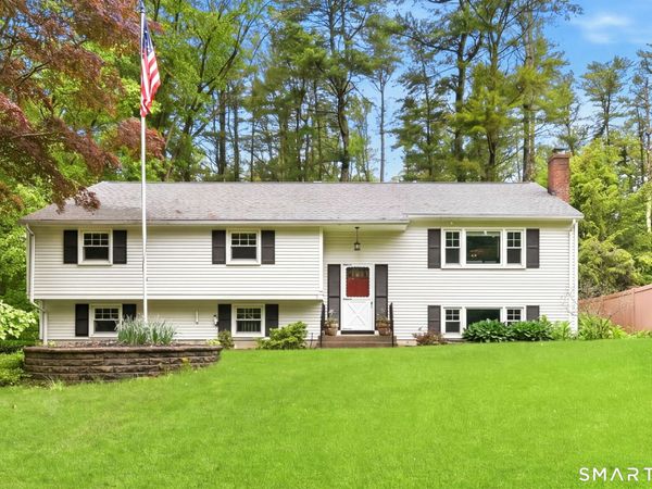44 Old Colony , North Stonington, CT 06359