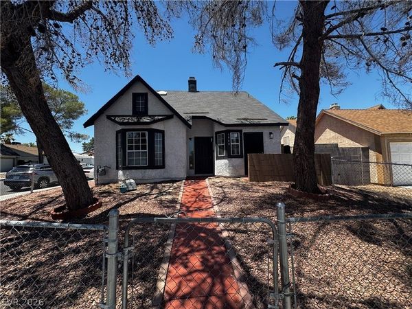 1900 Caviar Drive, Las Vegas, NV 89108