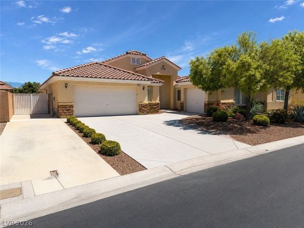 6410 Veranda Falls Court, Las Vegas, NV 89130