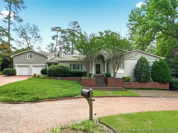 2718 Skye Drive, Fayetteville, NC 28303