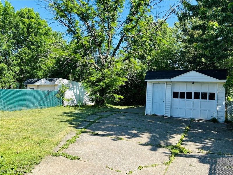 13629 Granger Road , Garfield Heights, OH 44125 Photo 3