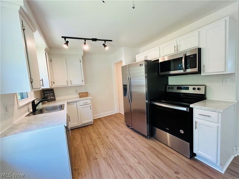 13629 Granger Road , Garfield Heights, OH 44125 Photo 8