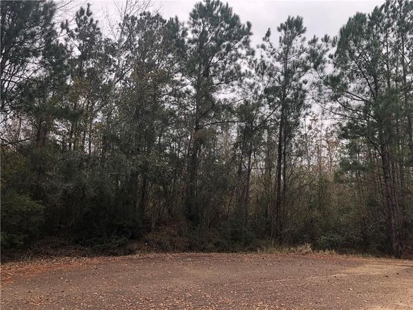 419 PARLANGE Drive , Pearl River, LA 70452