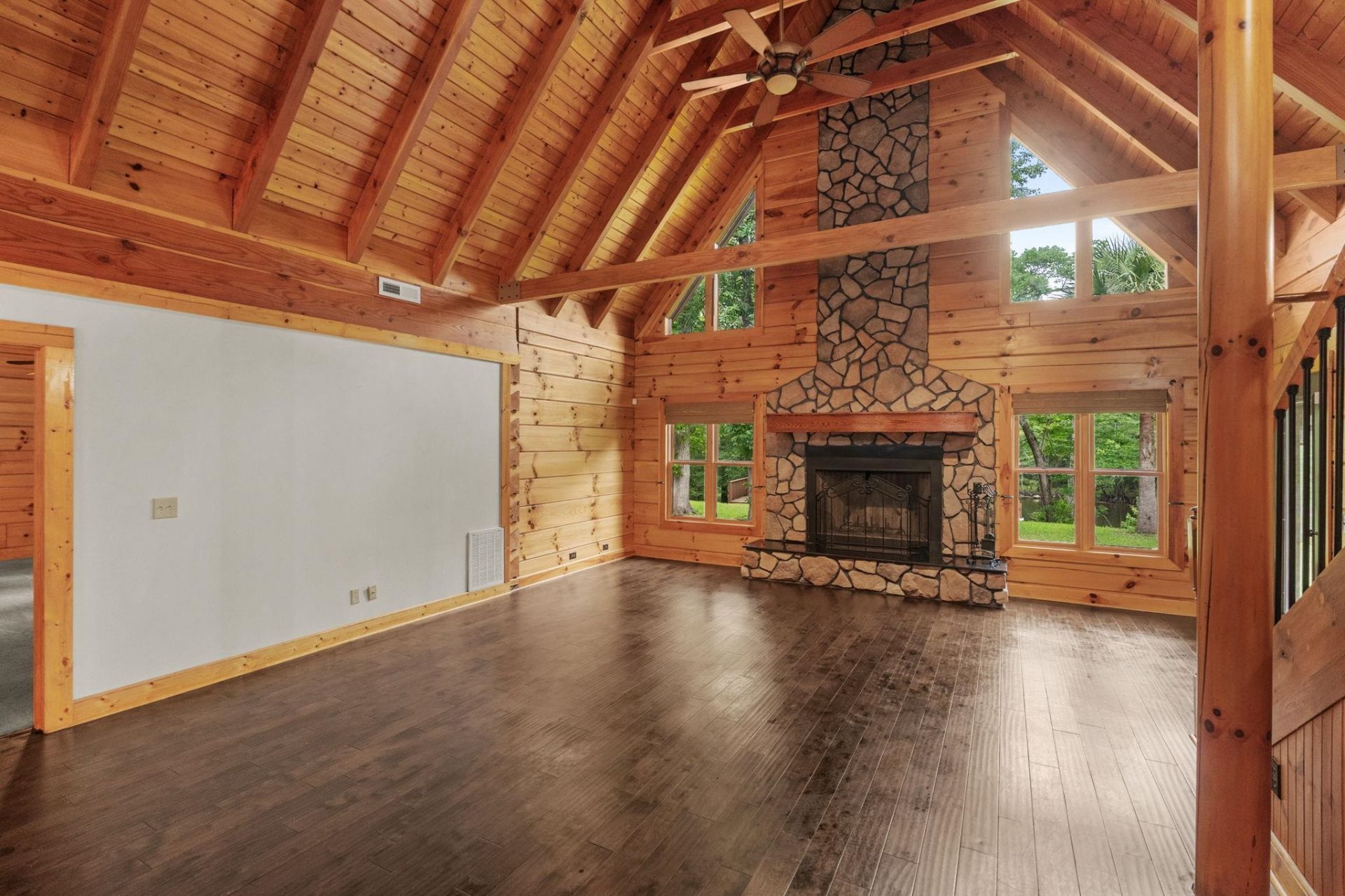 3083 Wildhorse Dr. Photo 7