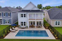 996 Triton Ave. photo 4