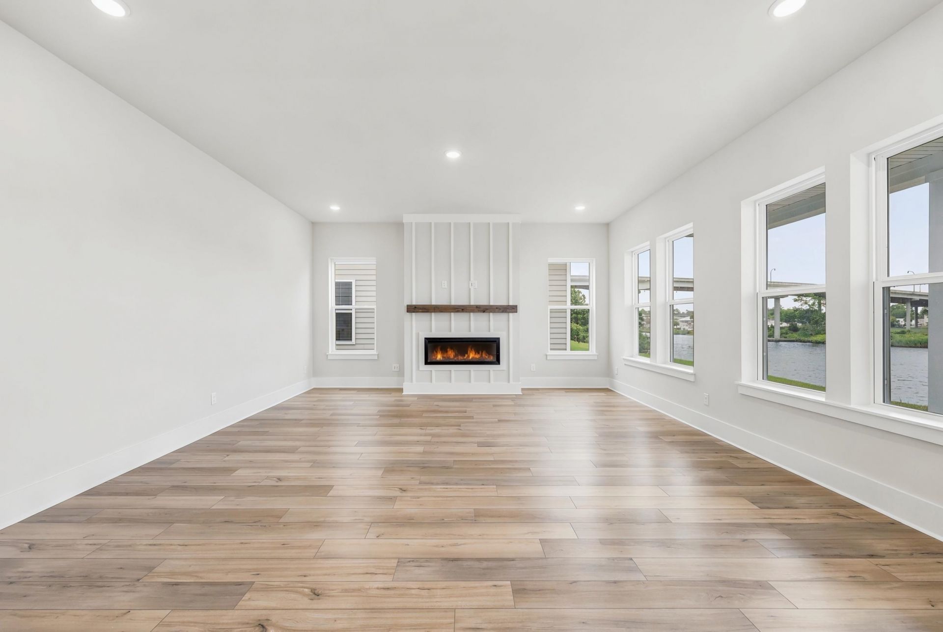 996 Triton Ave. Photo 22