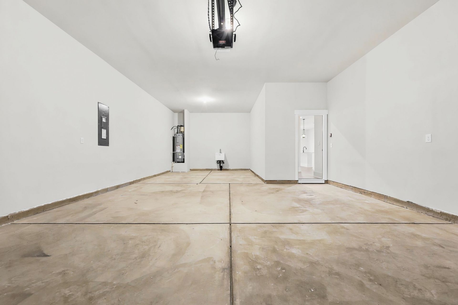996 Triton Ave. Photo 29