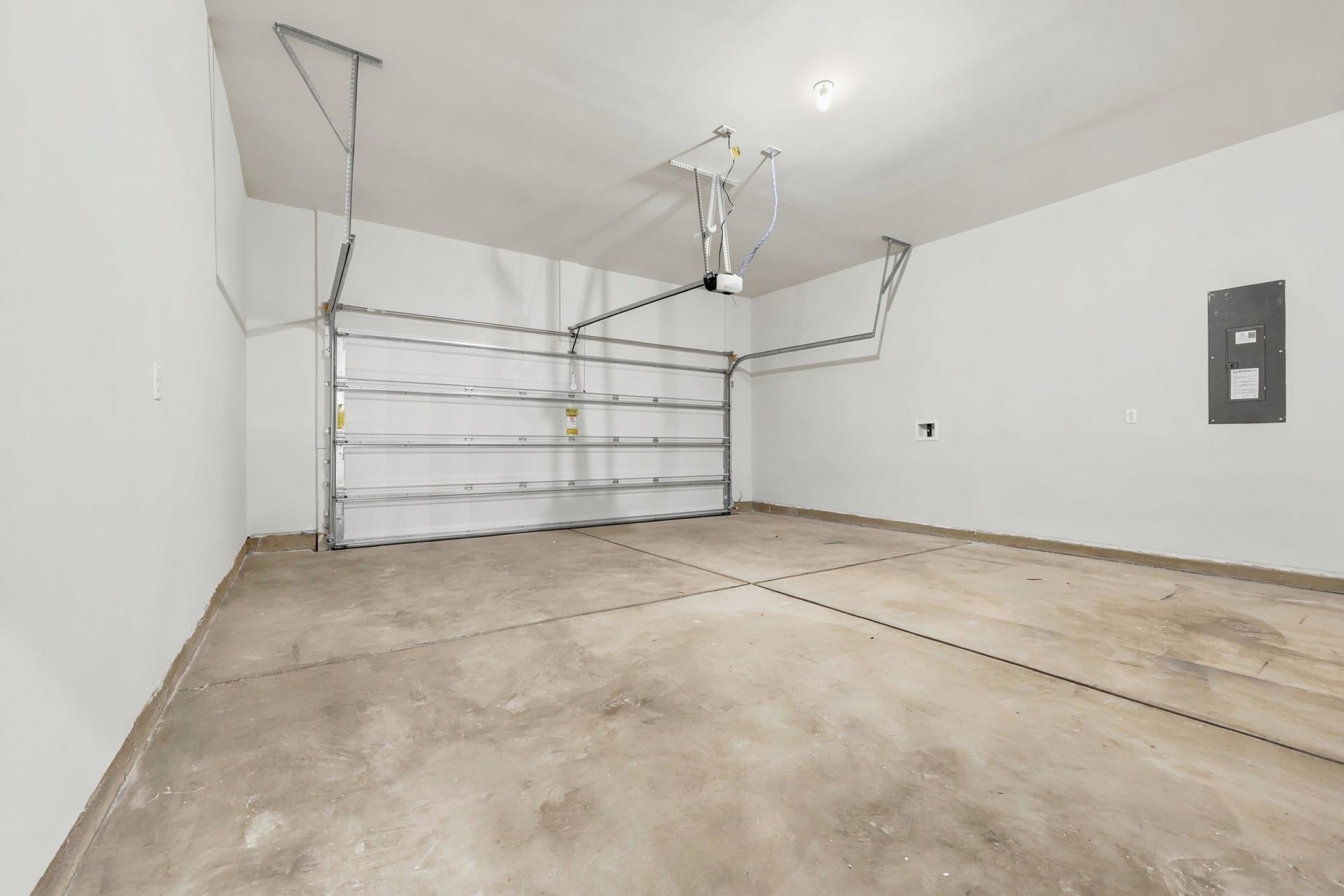 996 Triton Ave. Photo 29