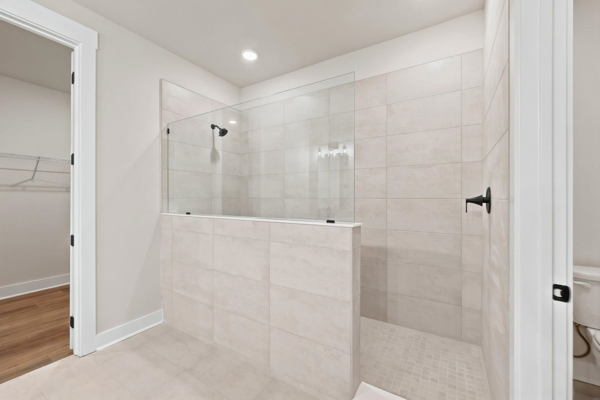 996 Triton Ave. Photo 49