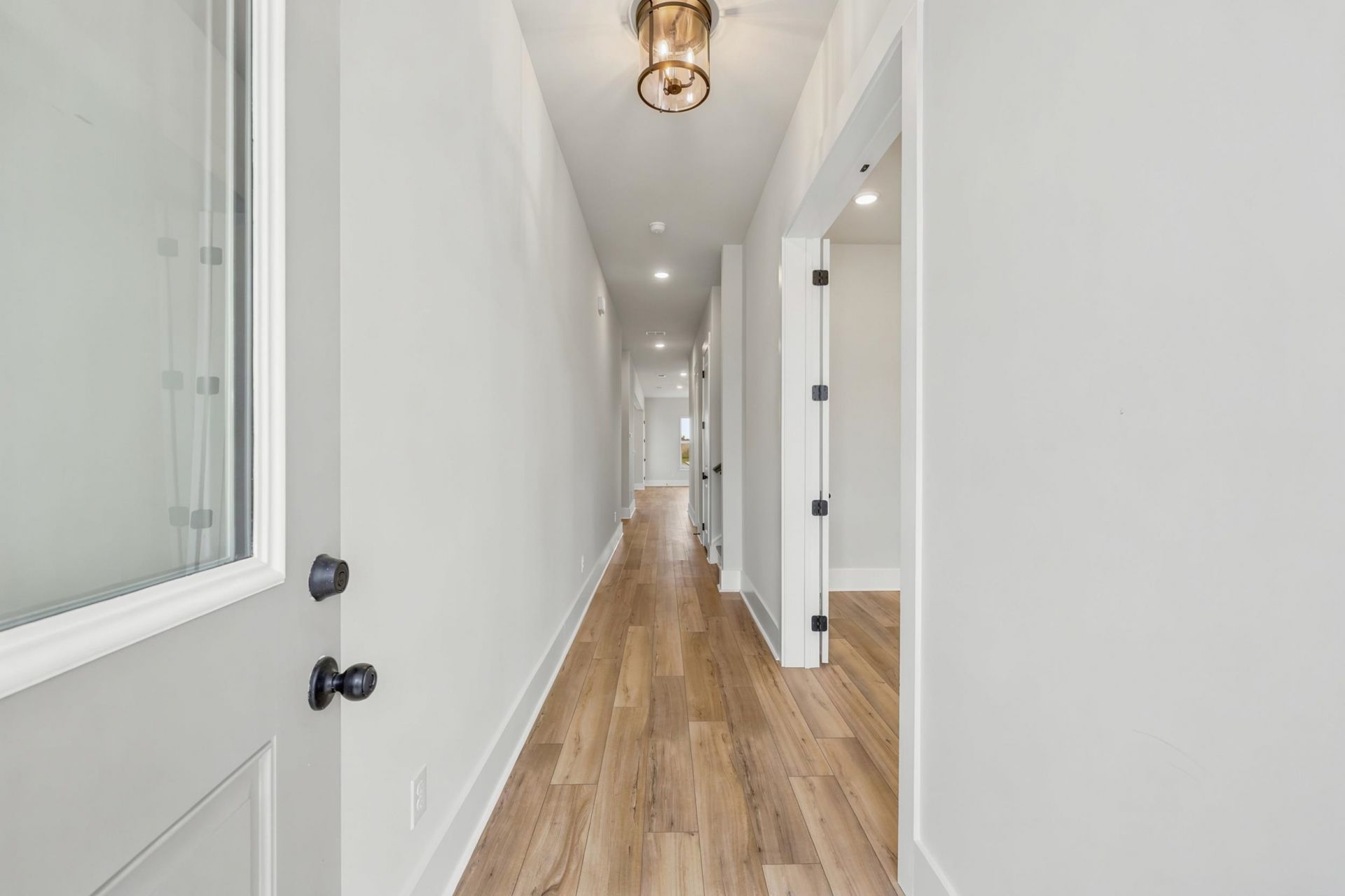 996 Triton Ave. Photo 5