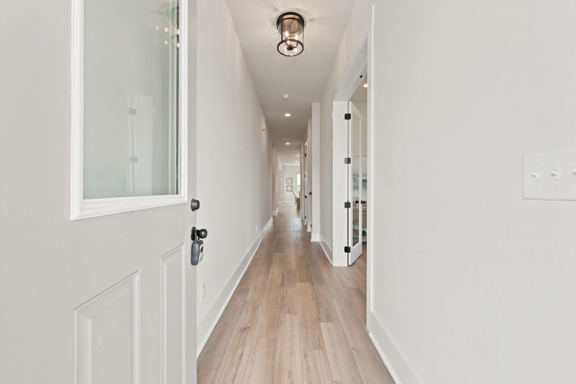996 Triton Ave. Photo 8