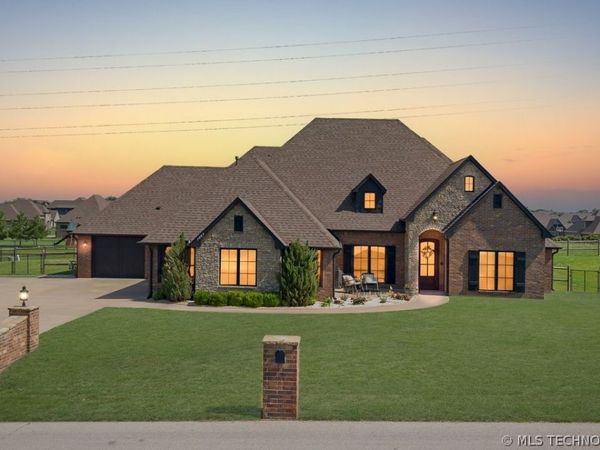 7003 E 88th Street N, Owasso, OK 74055