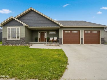 552 NORTHSTAR Drive , Grafton, ND 58237