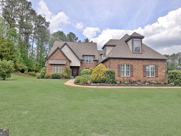 100 Woodcanoe Court, Peachtree City, GA 30269