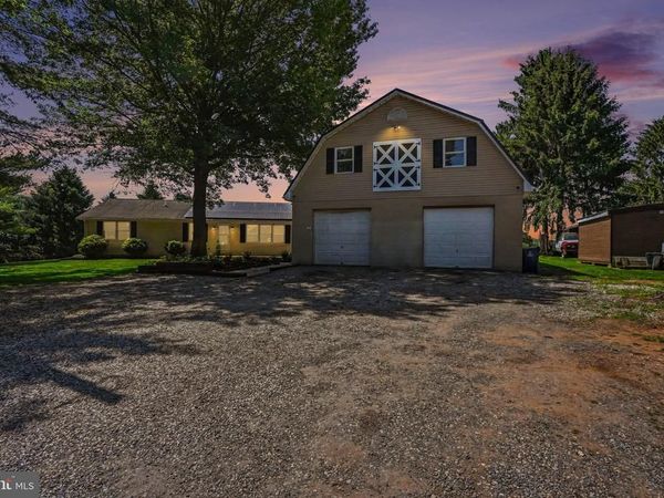 6068 WILDASIN ROAD, SPRING GROVE, PA 17362